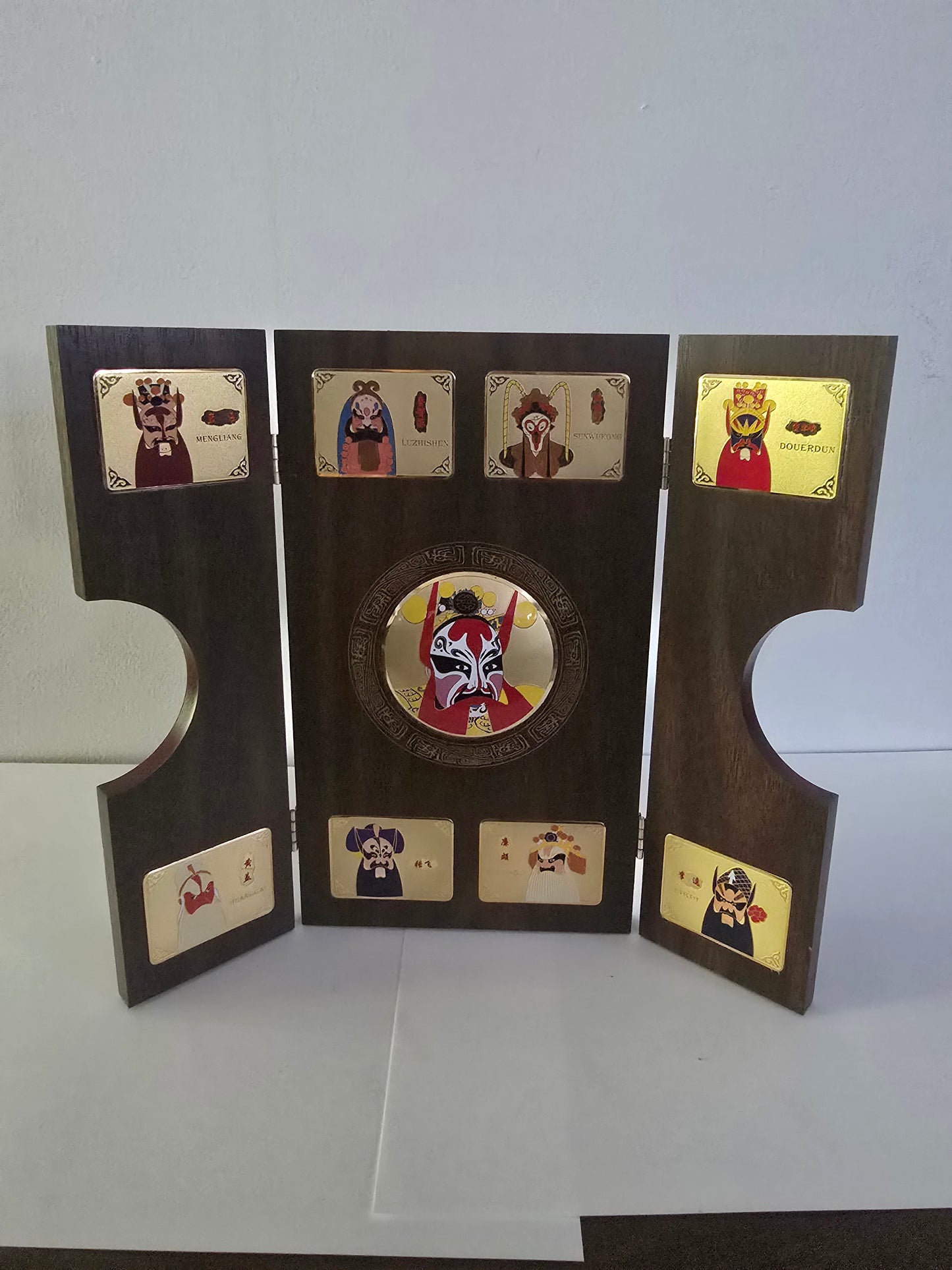 Makeup of China Plaque